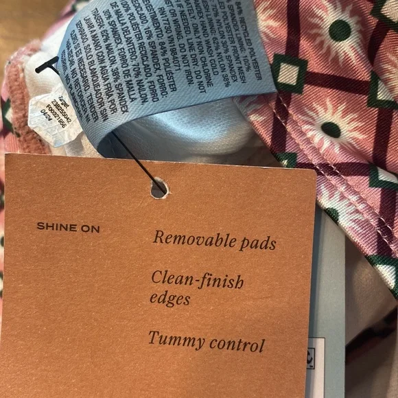 NWT SHADE & SHORE Swimsuit s 4-6 - Picture 6 of 8